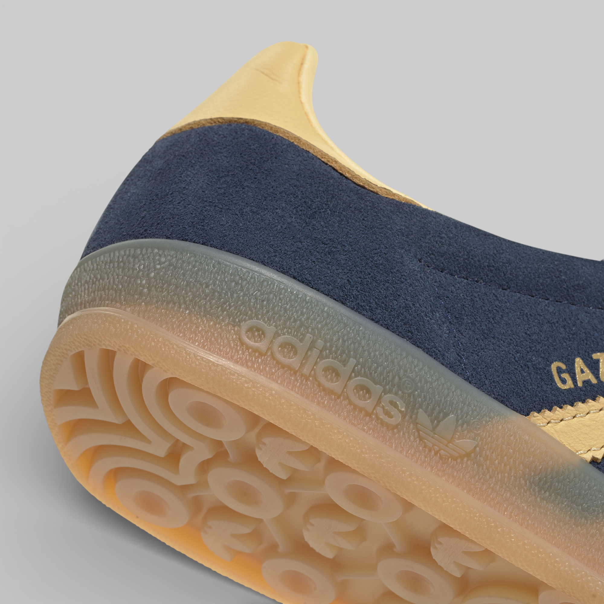 W's Gazelle Indoor