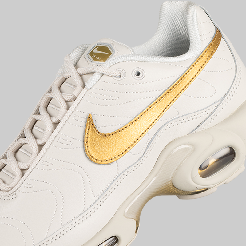Air Max Plus TNPO - Phantom/Metallic Gold - SIZE 5 & 6 ONLY Air Max Plus TNPO - Phantom/Metallic Gold - SIZE 5 & 6 ONLY