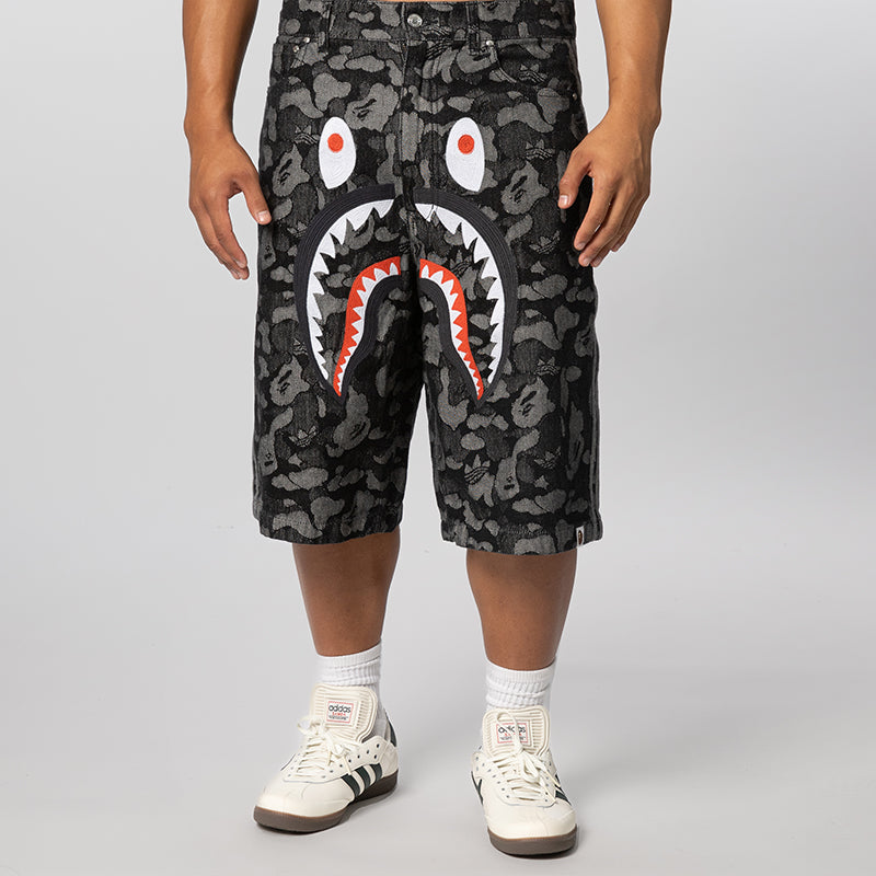 新品　A BATHING APEシャークデニムショーツ X Bape シャーク デニム ジョーツ - ブラック - LOADED
