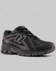 U1906Rv1 - Black/Silver Metallic