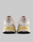 2010 - Beige Rose