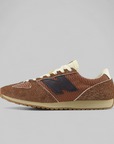 U471v1 - Pecan/Black Cement