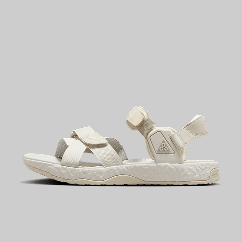 nike acg deschutz khaki