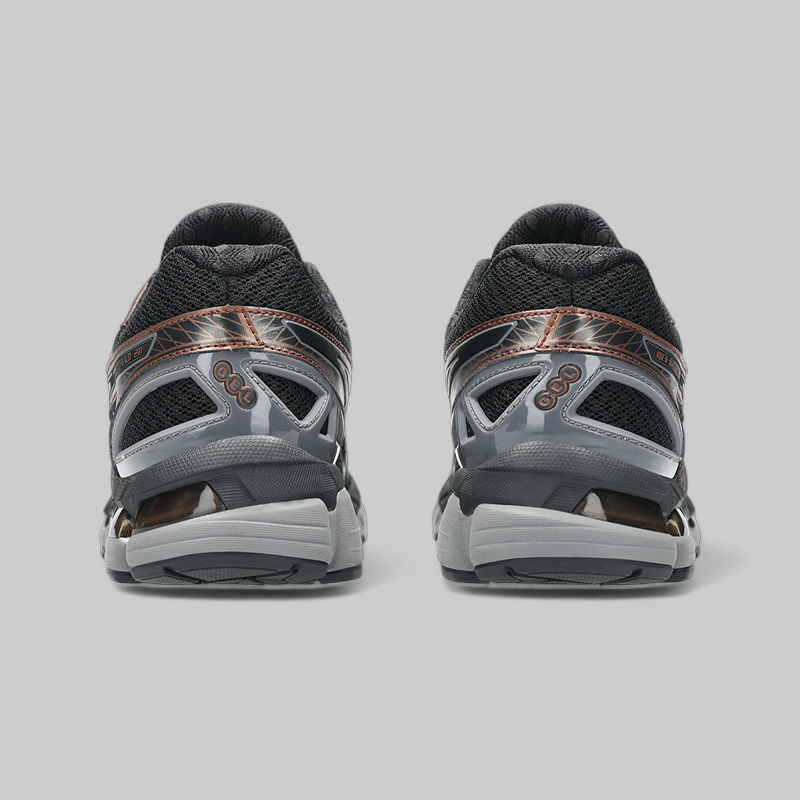 Gel-Kayano 20 - Black/Reddish Brown