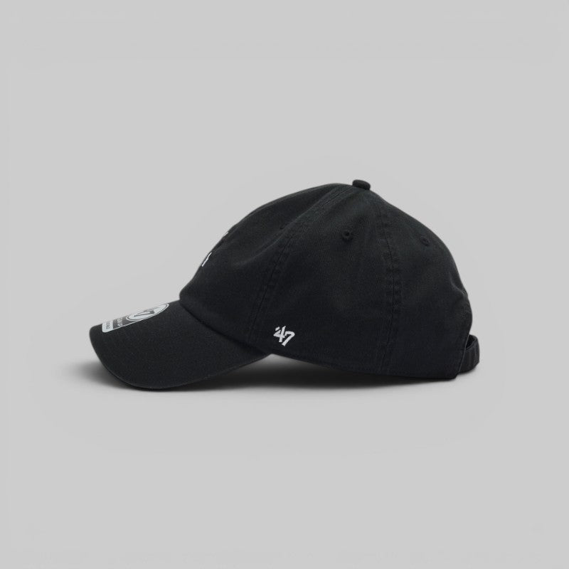 Clean Up Icon Strapback Chihuahua