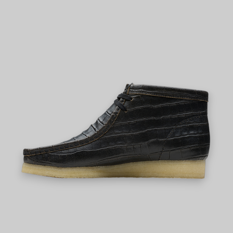 Wallabee Boot - Black/Croc Distress