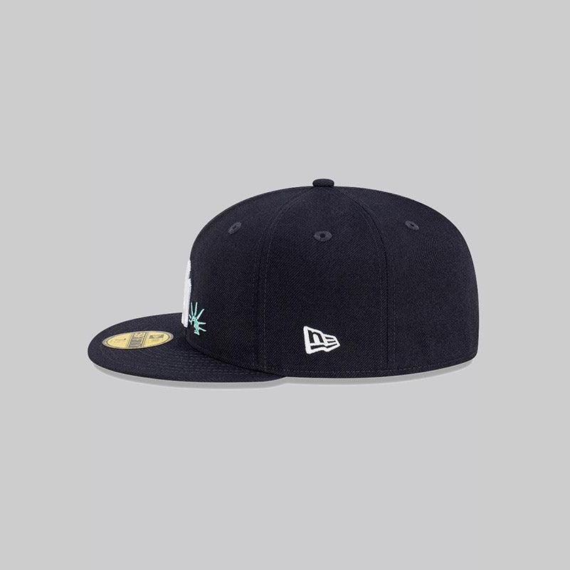 59Fifty Fitted New York Yankees 'Subway Series Statue' Cooperstown Collection - LOADED