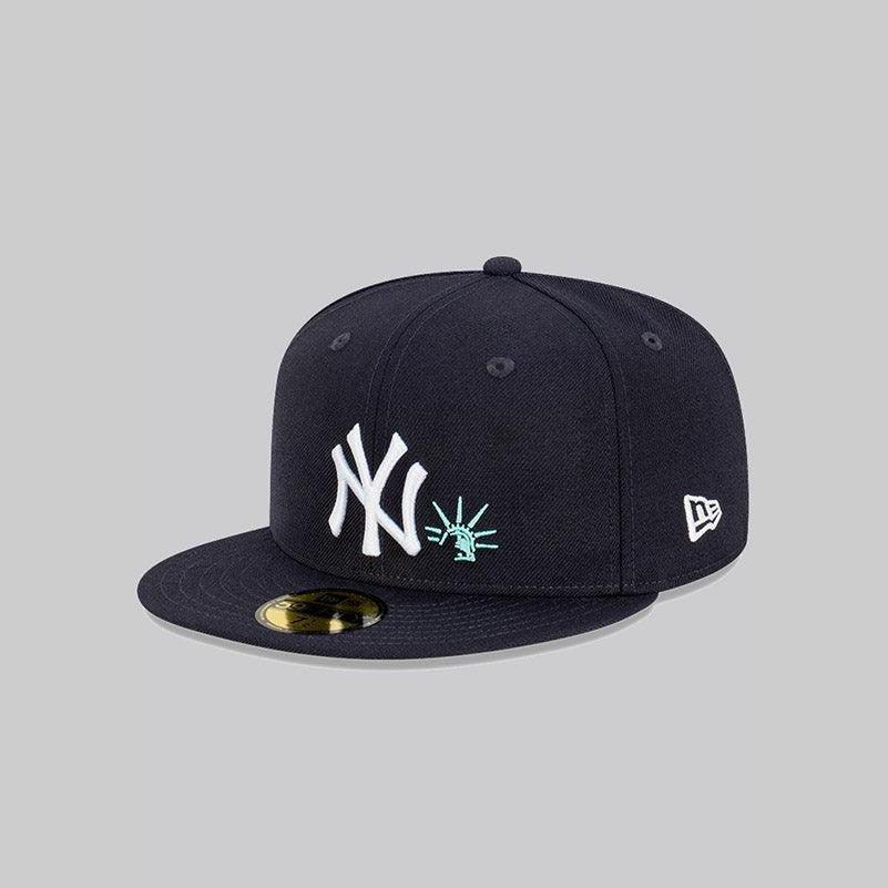 59Fifty Fitted New York Yankees 'Subway Series Statue' Cooperstown Collection - LOADED