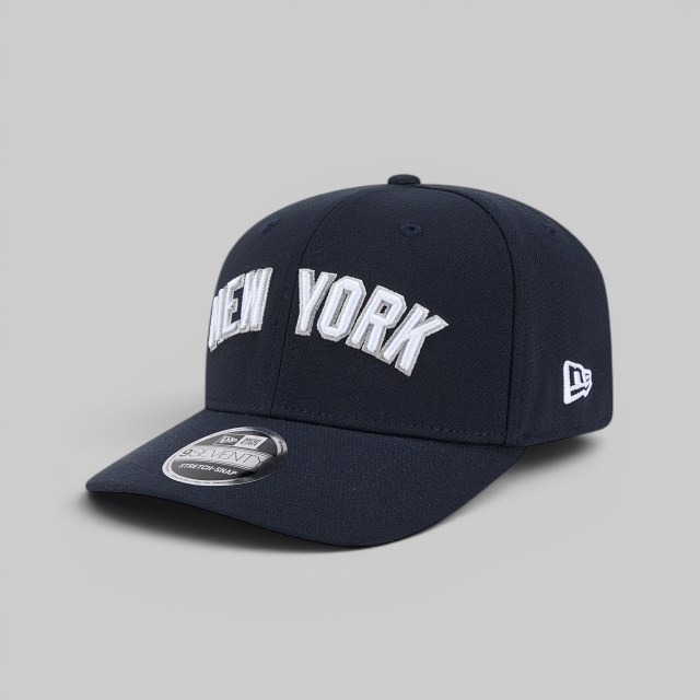 9Seventy Stretch-Snap New York Yankees