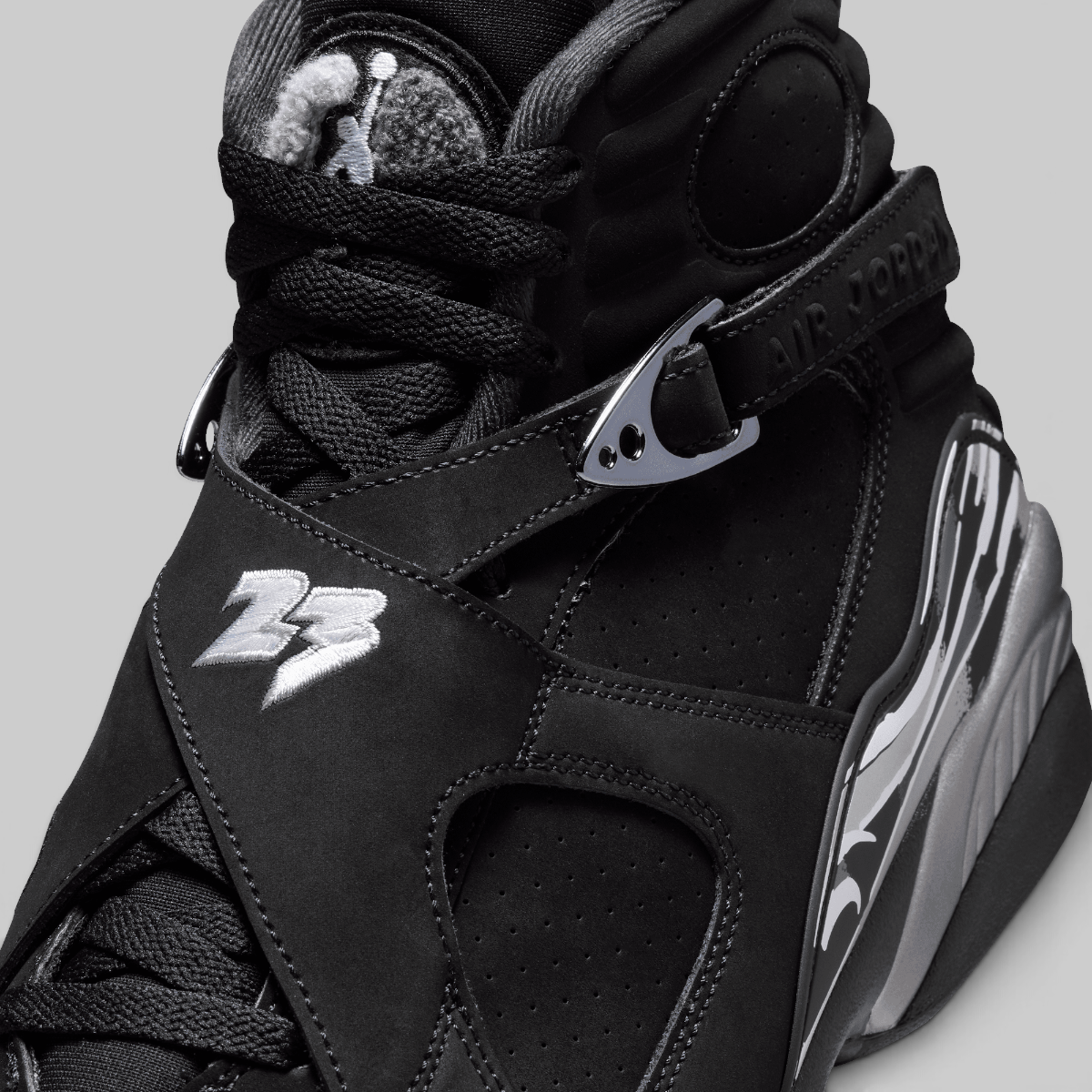 Air Jordan 8 Retro "Chrome"