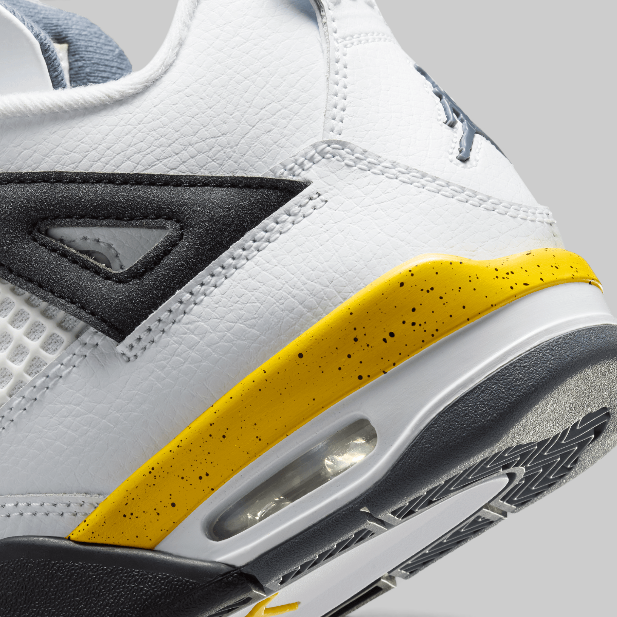 Air Jordan 4 Retro (Grade School) "Tour Yellow"
