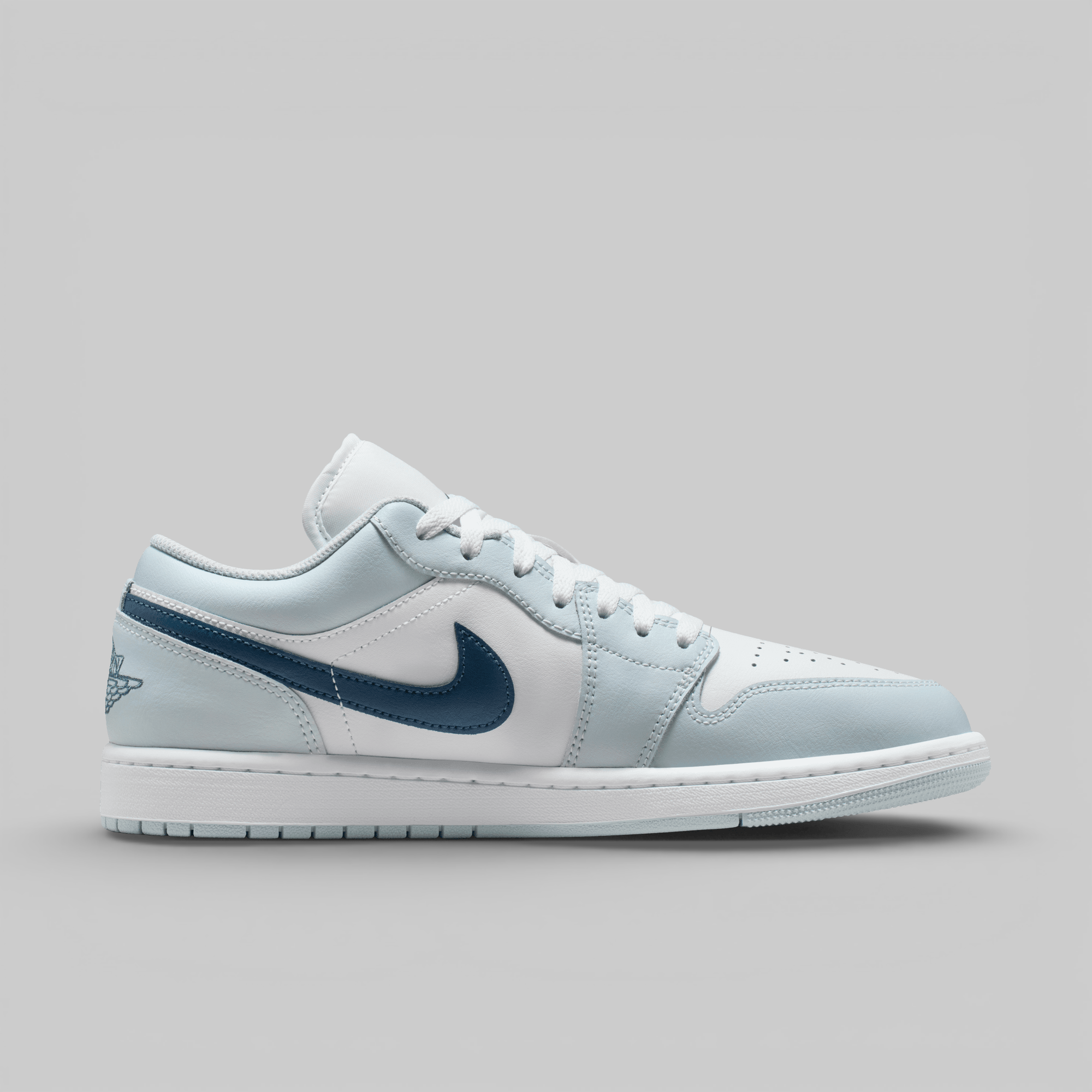 Air Jordan 1 Low "Aura Squadron Blue"