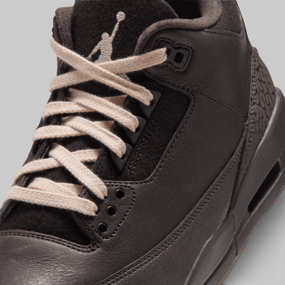 W's Air Jordan 3 Retro "Fireside"