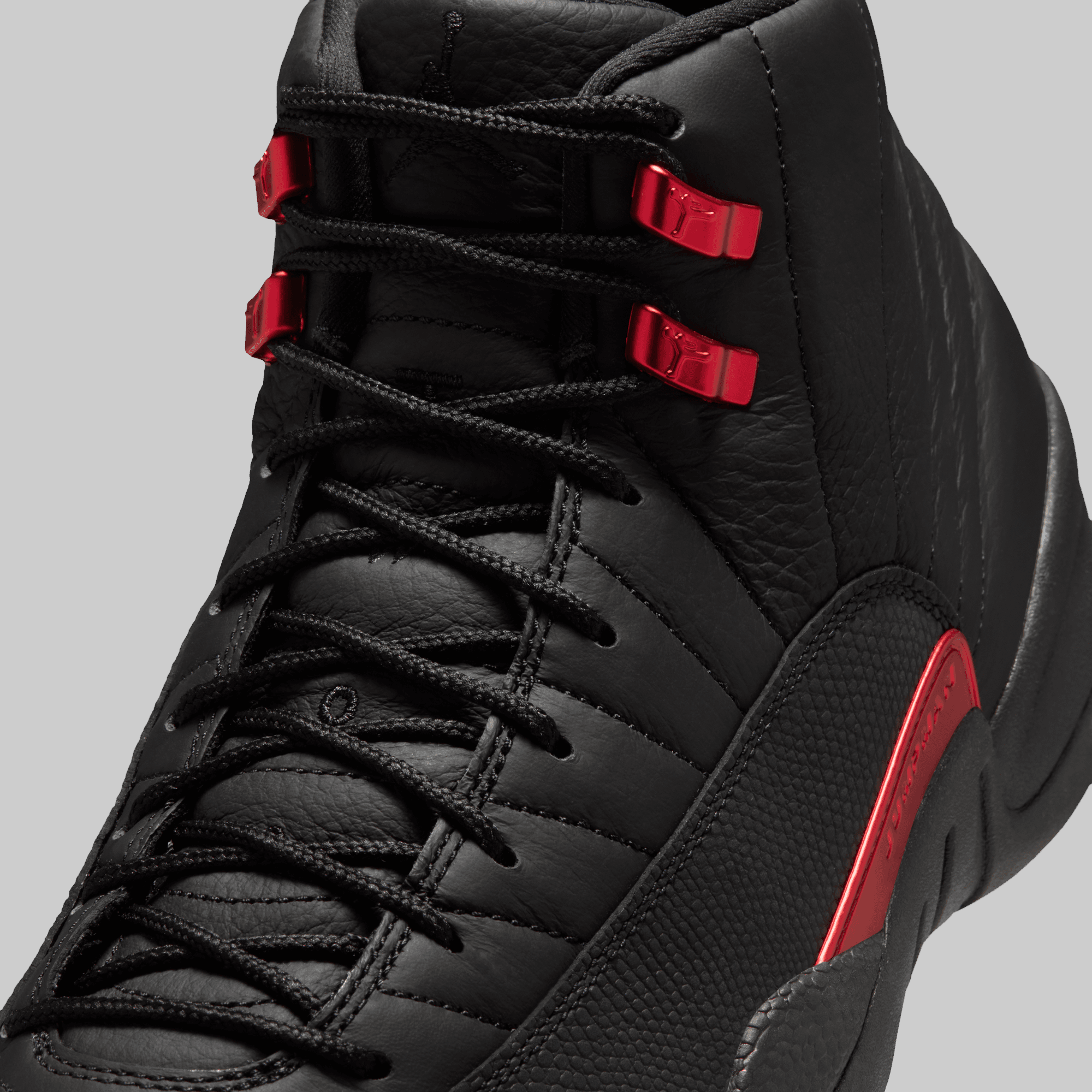 Air Jordan 12 Retro "Bloodline"