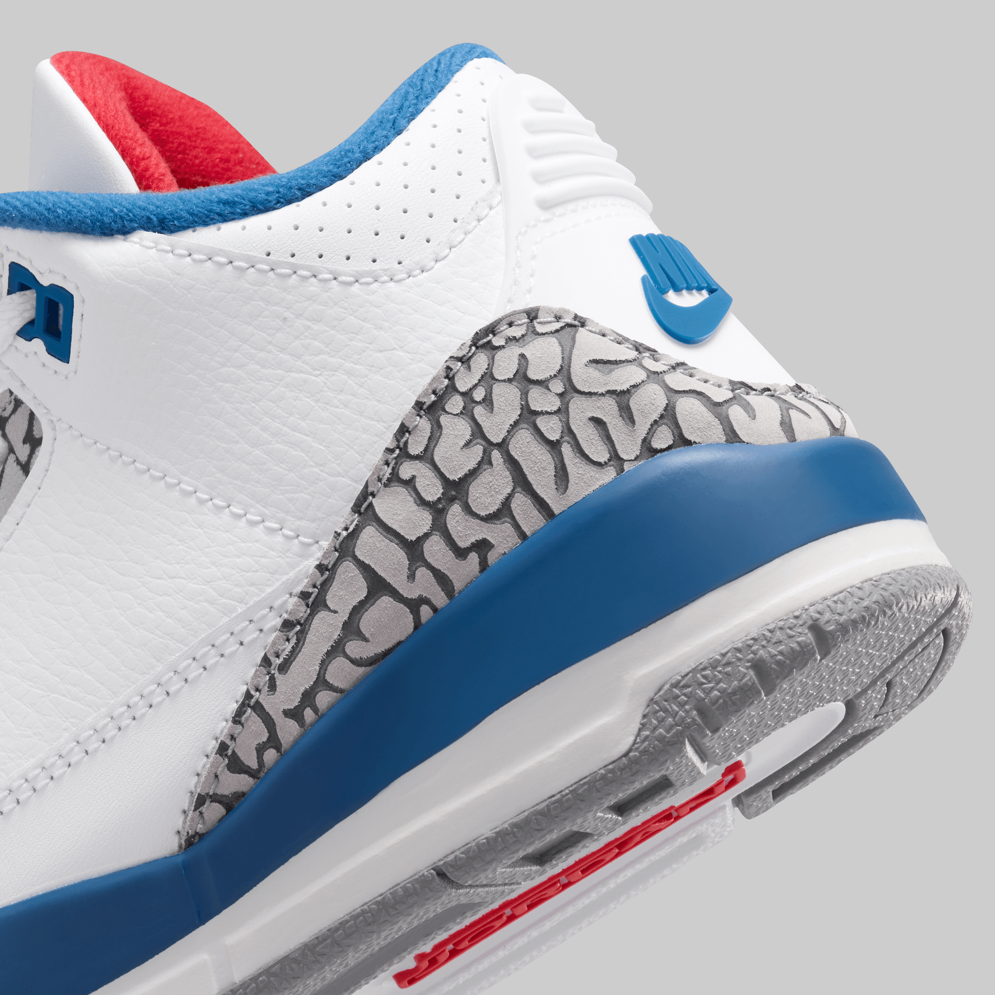 Air Jordan 3 Retro (Pre School) "True Blue"