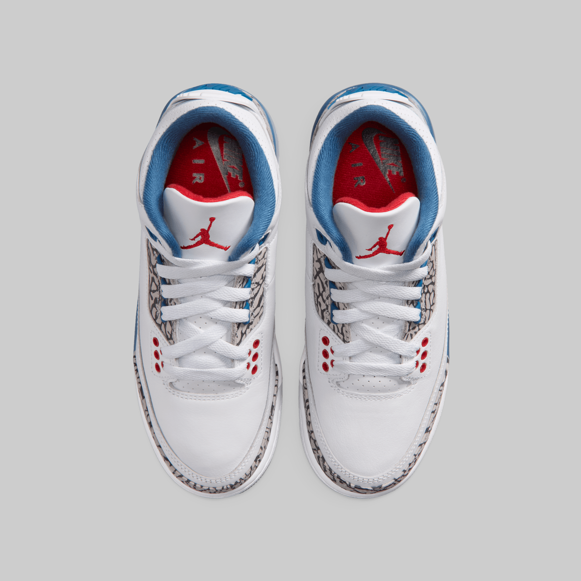 Air Jordan 3 Retro (Grade School) "True Blue"