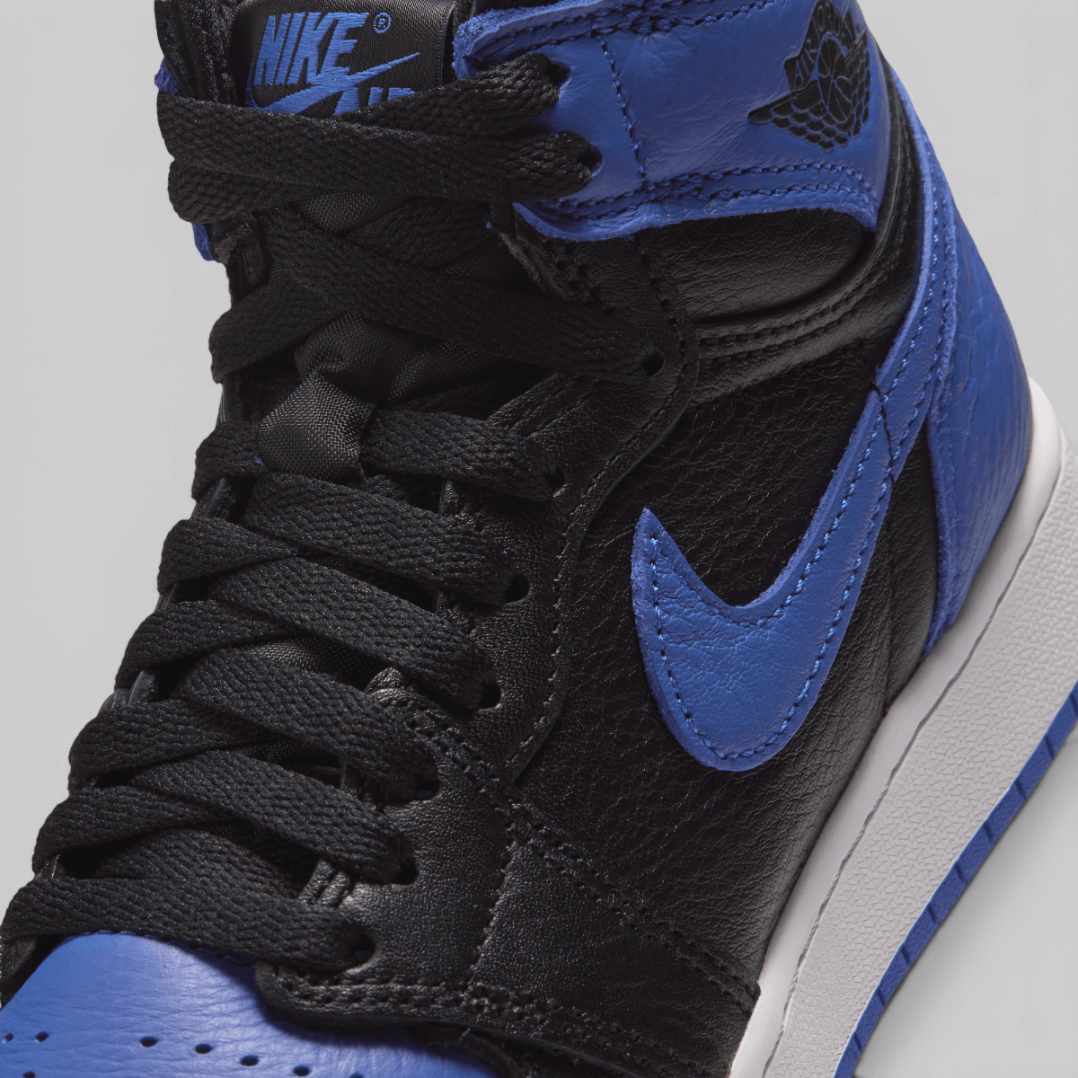 Air Jordan 1 Retro High OG (Grade School) "Royal"