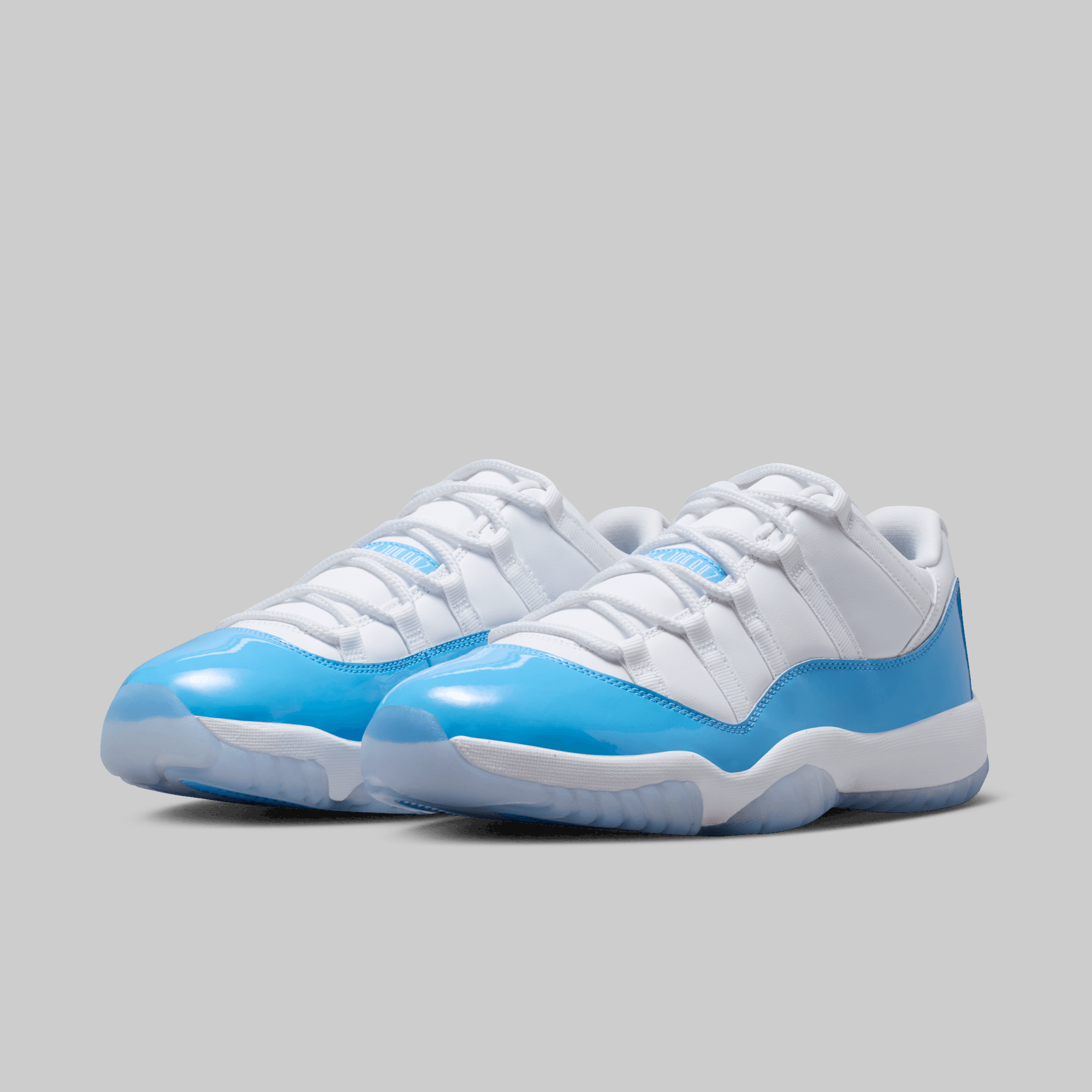Air Jordan 11 Retro Low "University Blue"
