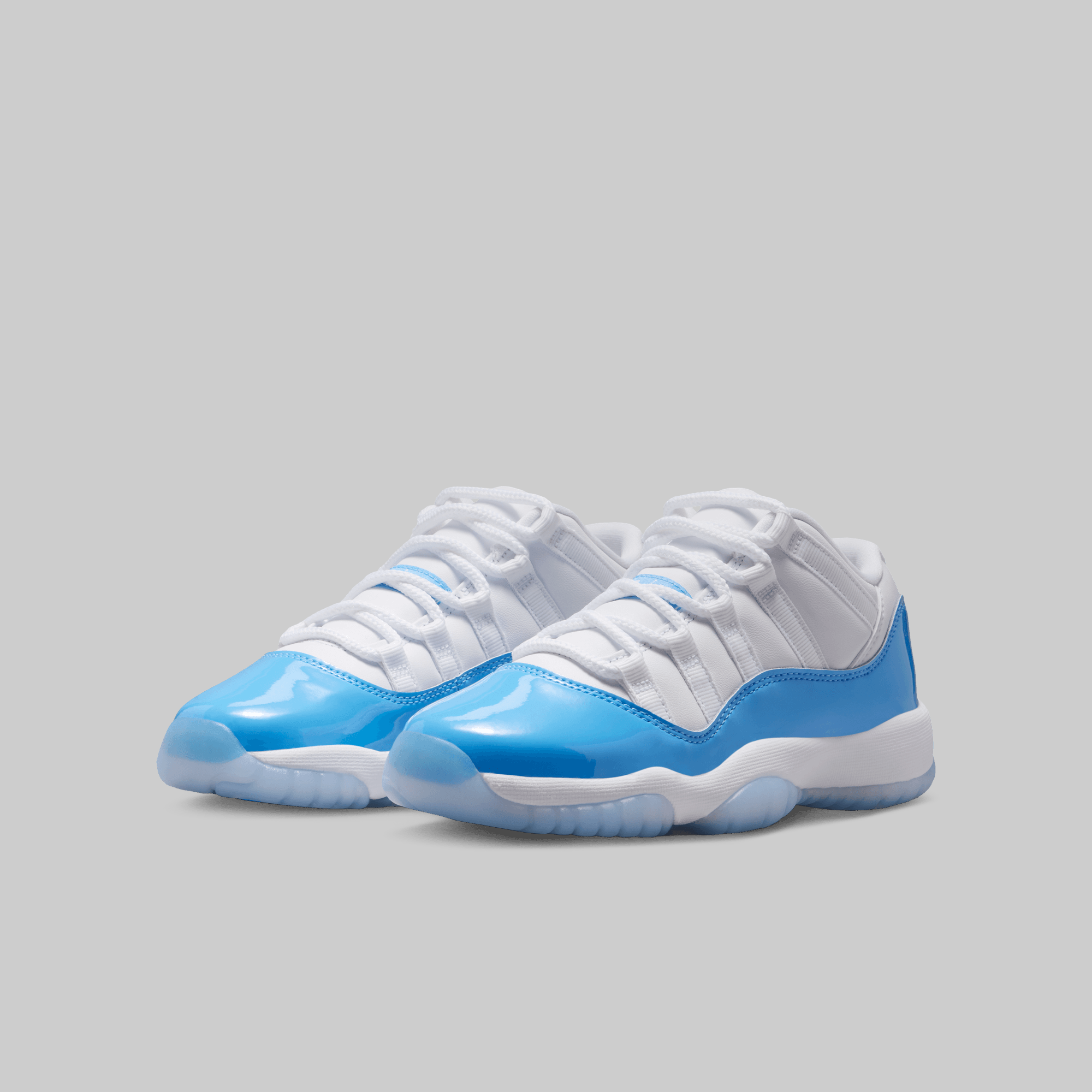 Air Jordan 11 Retro Low (Grade School) "University Blue"