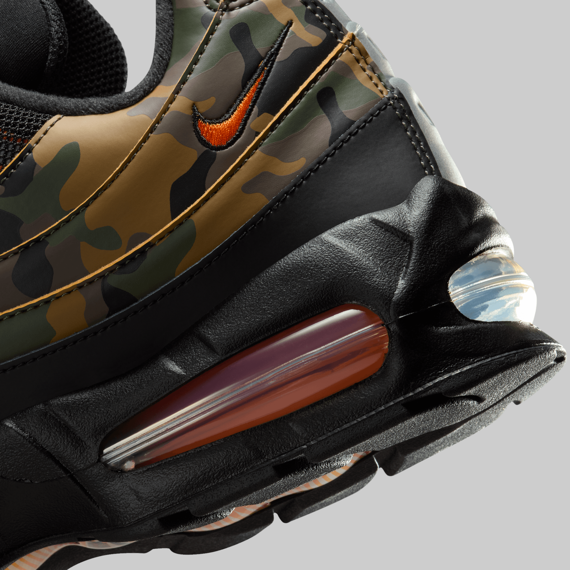 Air Max 95 QS &#39;CAMO PACK&#39; Black/Safety Orange