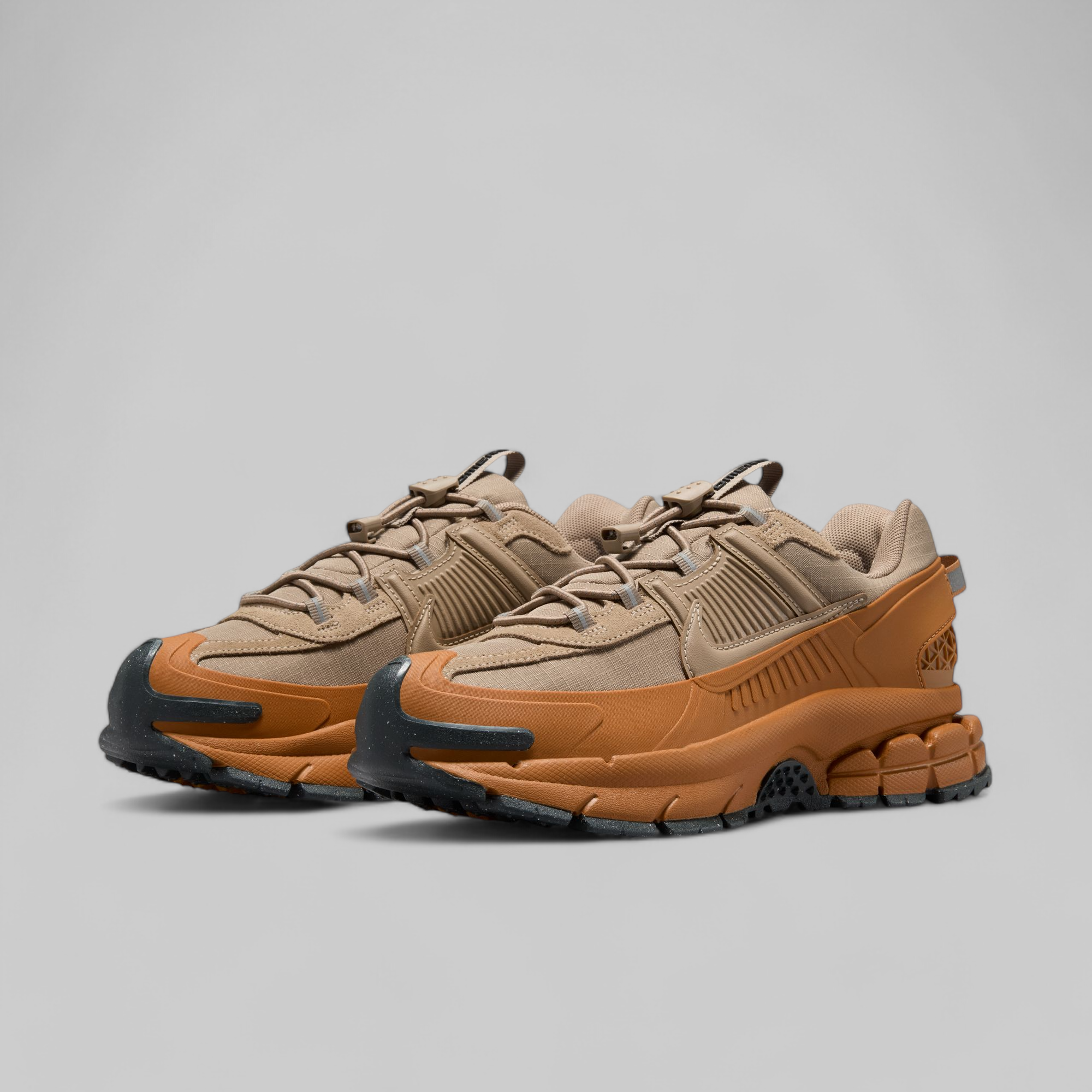 W&#39;s Zoom Vomero Roam - Flax