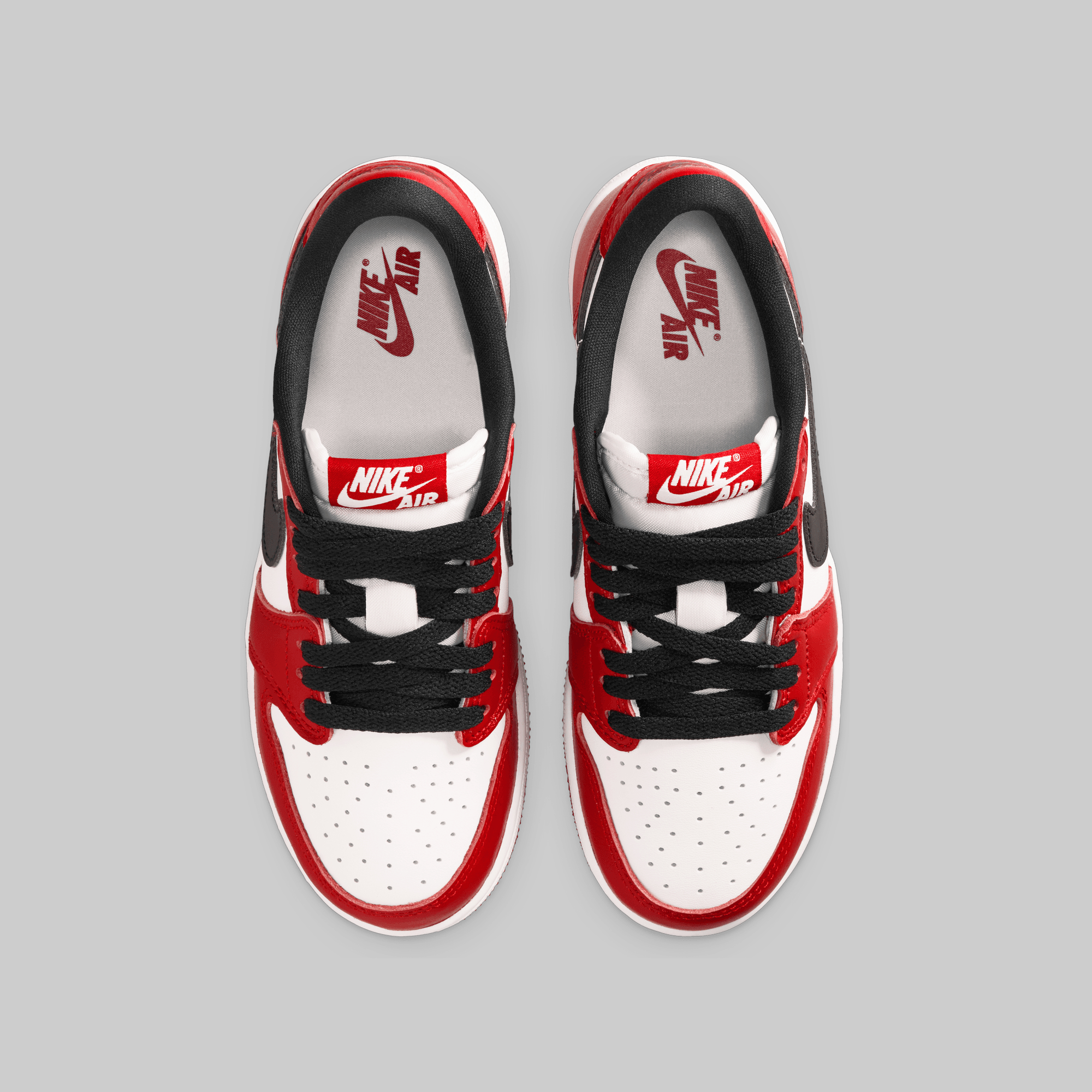 Air Jordan 1 Retro Low OG (Grade School) &quot;Chicago&quot;