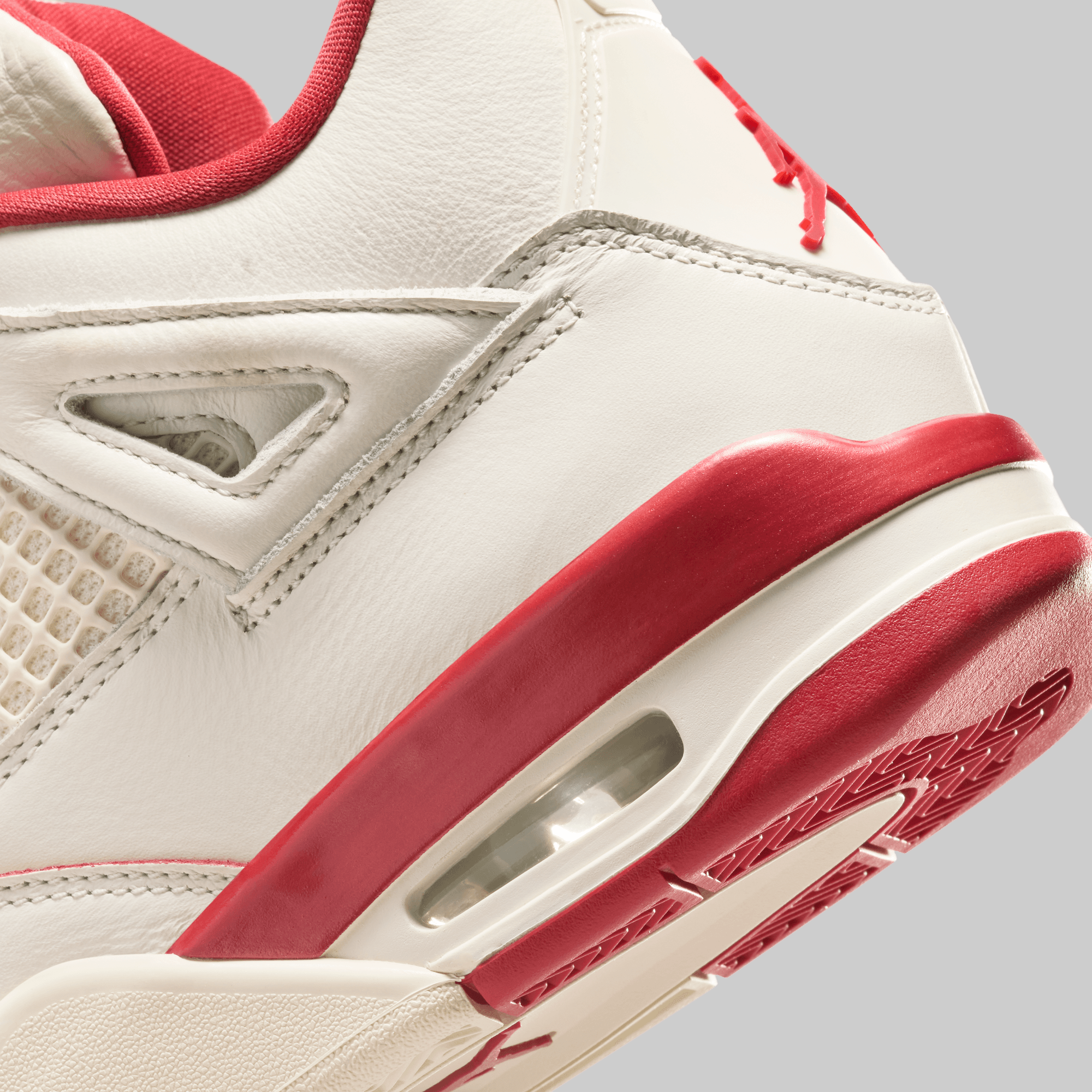 W's Air Jordan 4 Retro "Valentine's Day"