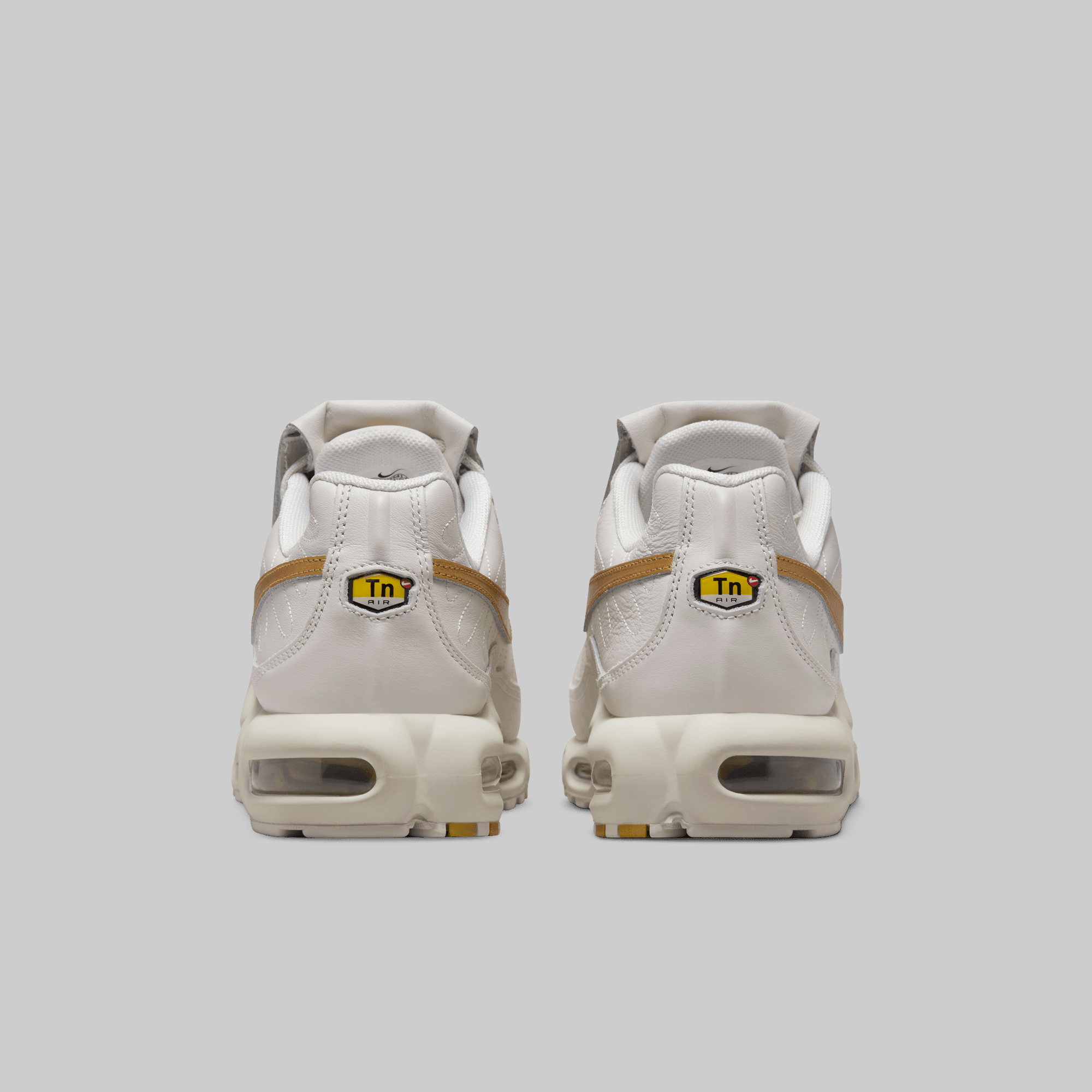 Air Max Plus TNPO - Phantom/Metallic Gold