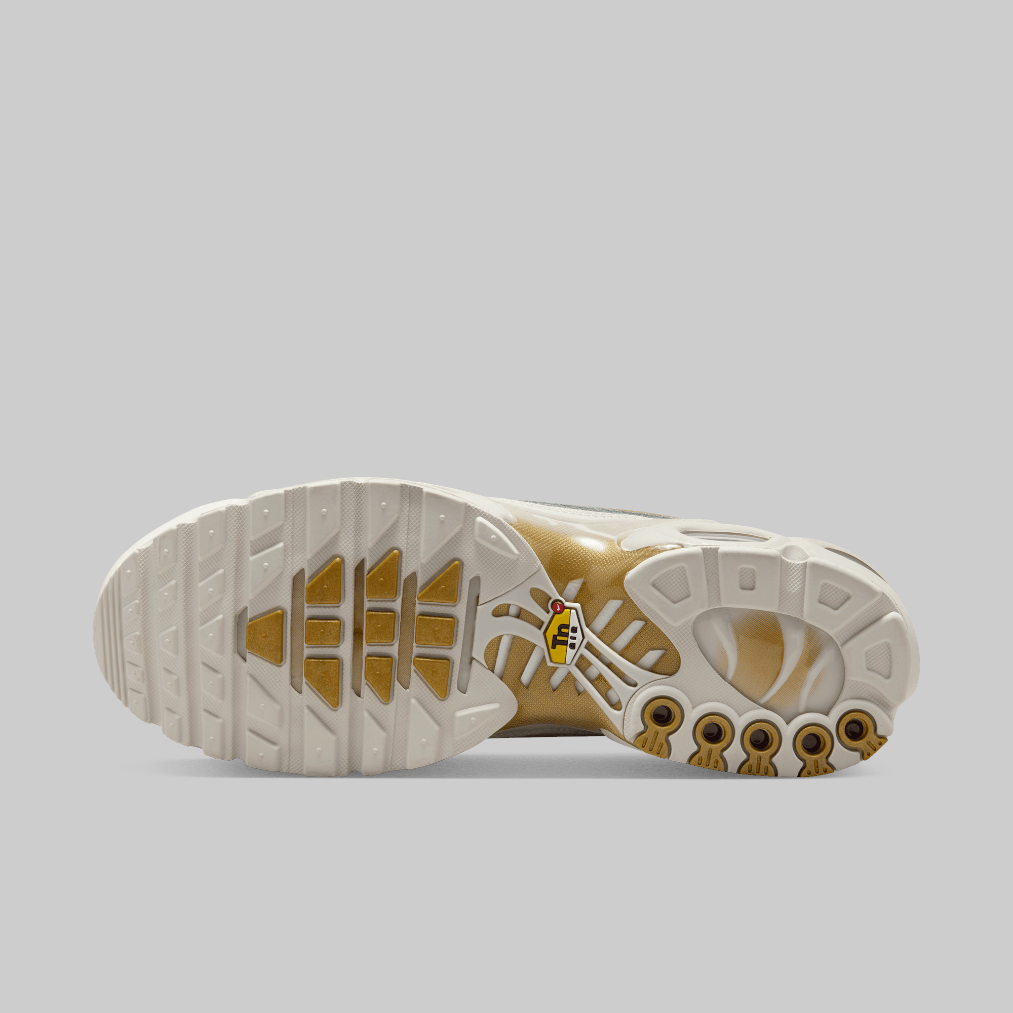 Air Max Plus TNPO - Phantom/Metallic Gold