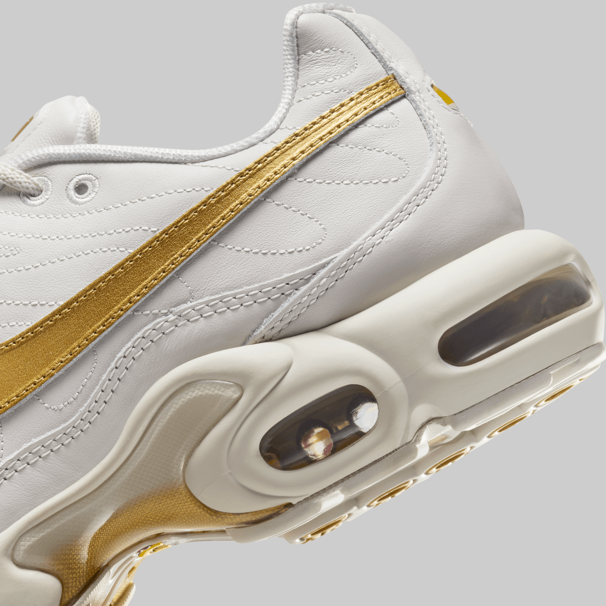 nike tn white and gold