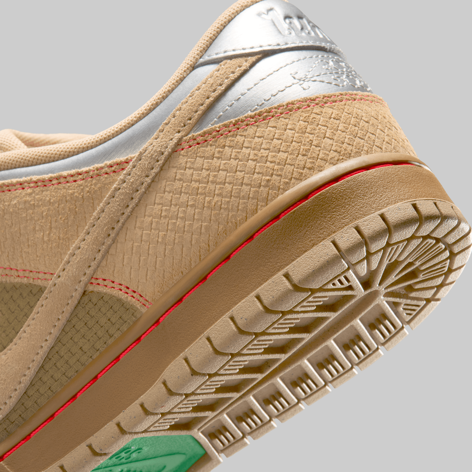 SB Dunk Low Pro "Som Tum"