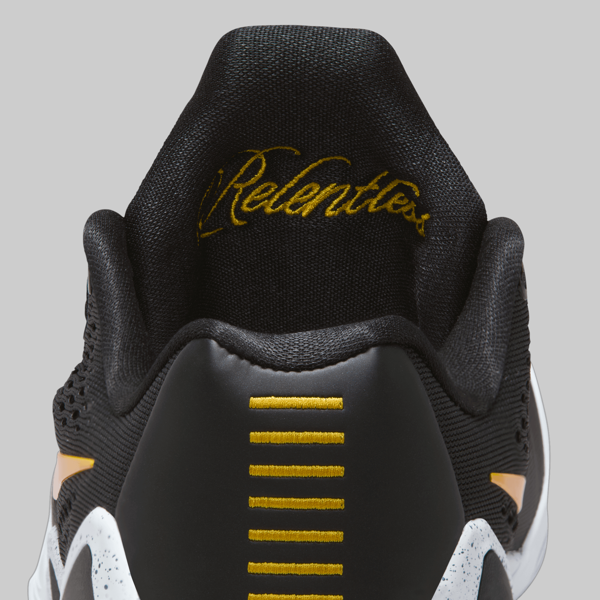 Kobe IX Elite Low EM Protro - Black/University Gold