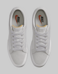 Blazy - White