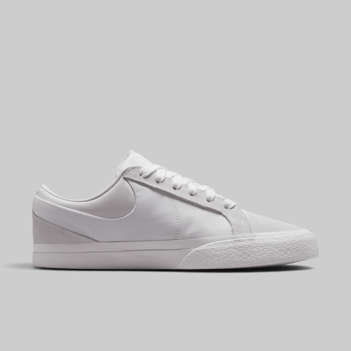Blazy - White