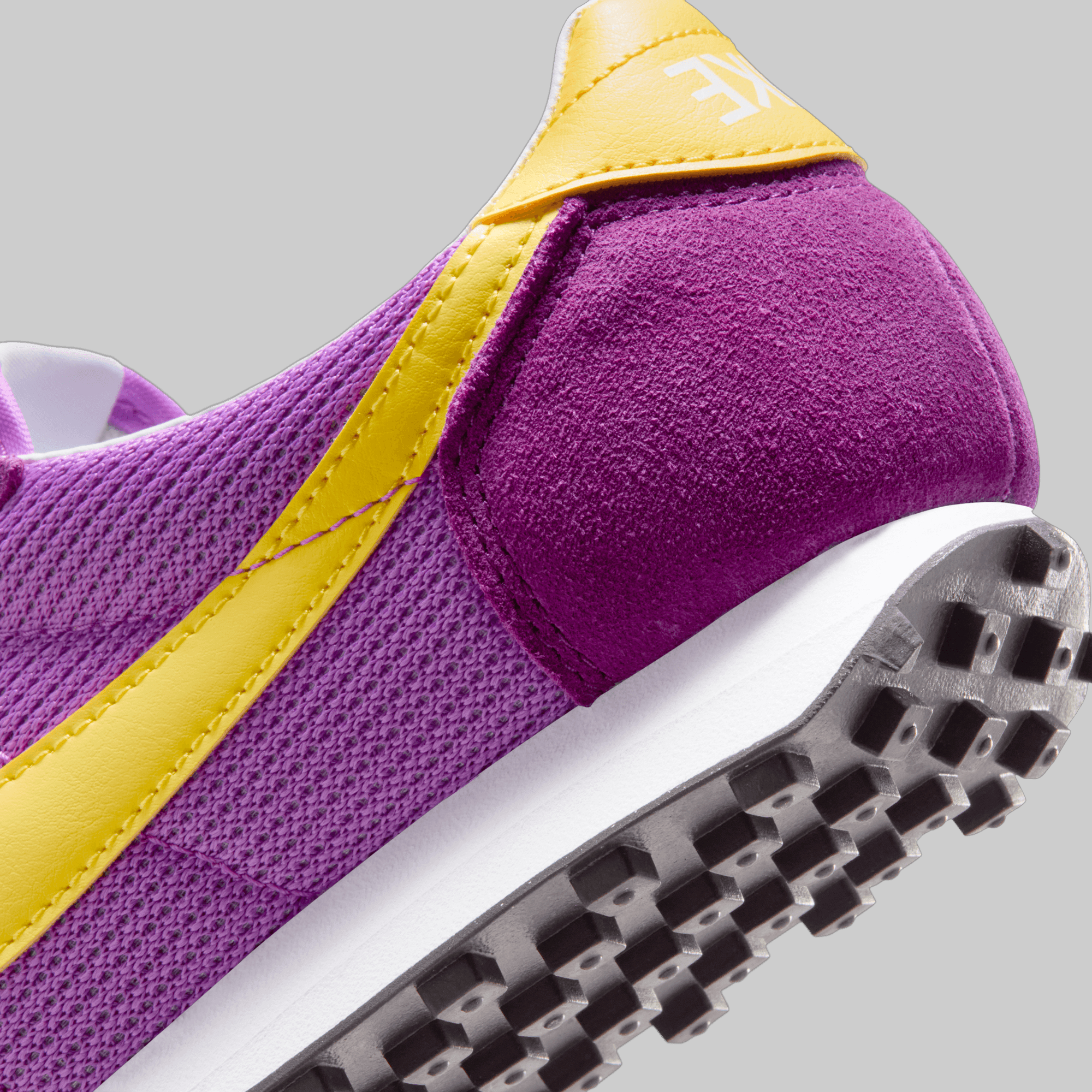 X Stranger Things W&#39;s LD-1000 - Fuchsia Dream