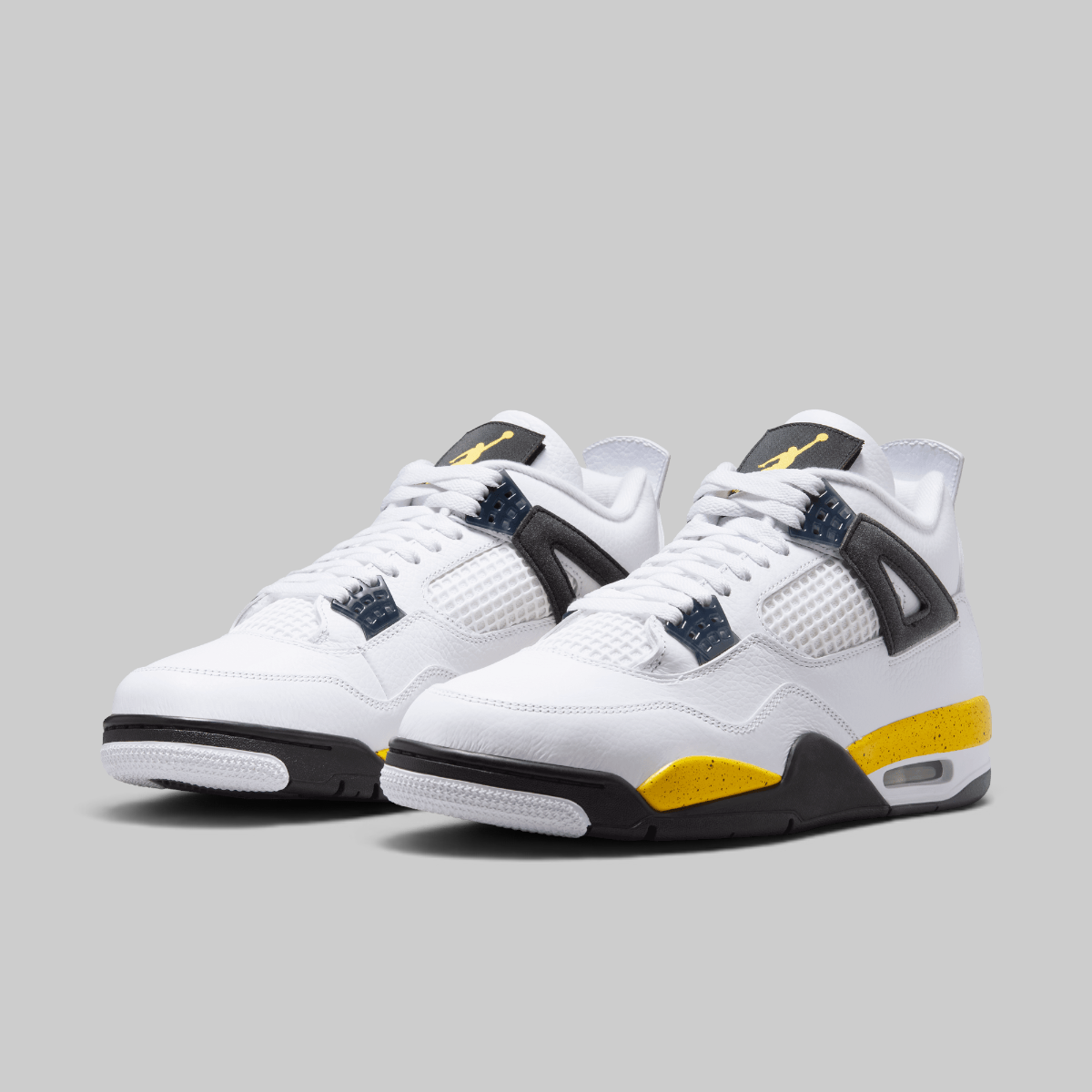 Air Jordan 4 Retro "Tour Yellow"