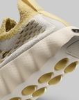 Mind 002 Flyknit QS - Light Bone