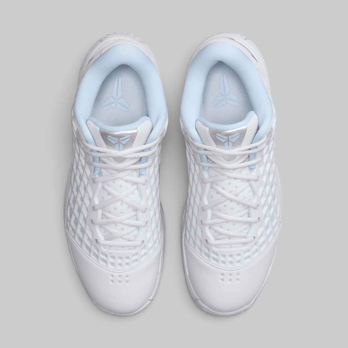 Kobe III Low Protro "Pure Platinum"