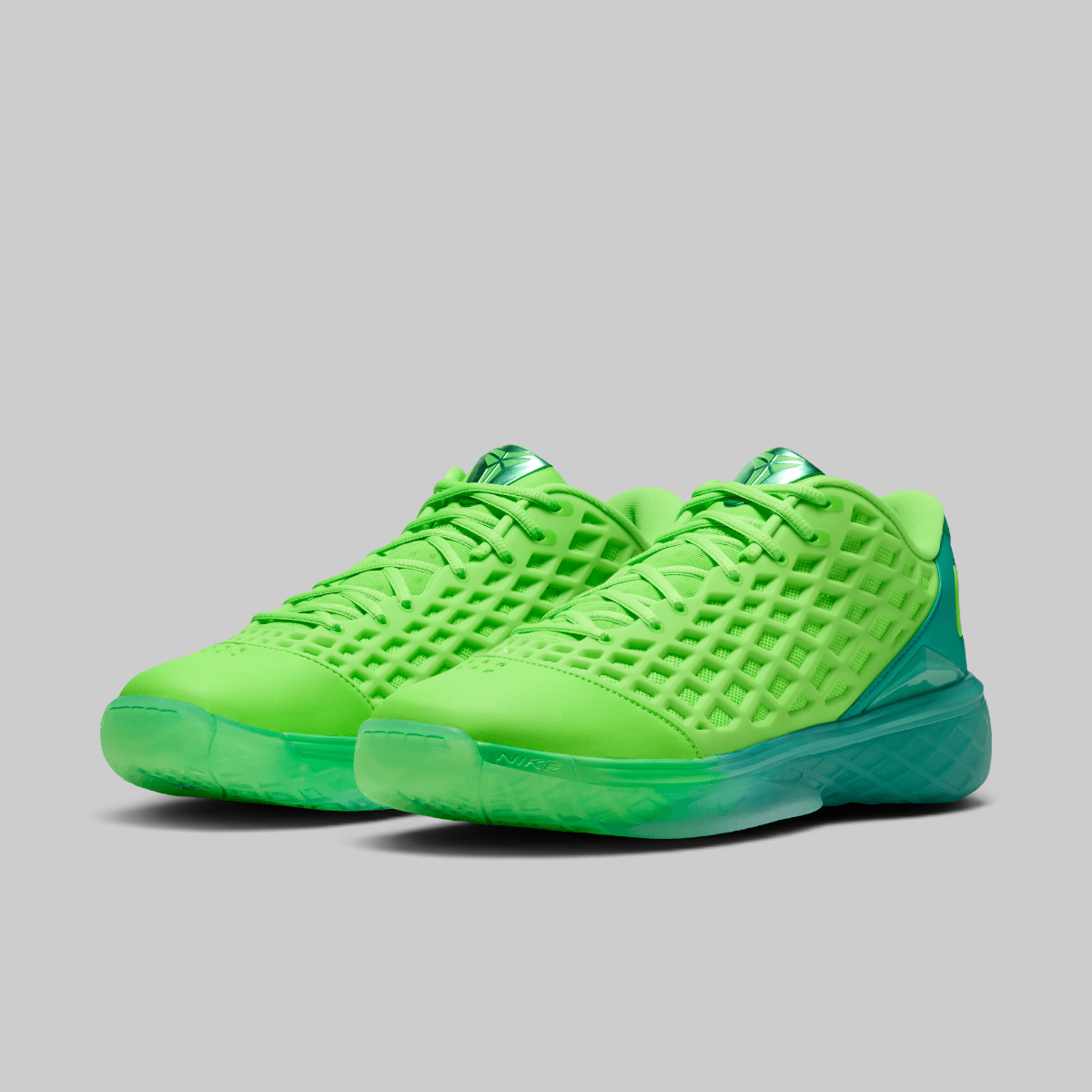Kobe III Low Protro "Grinch"