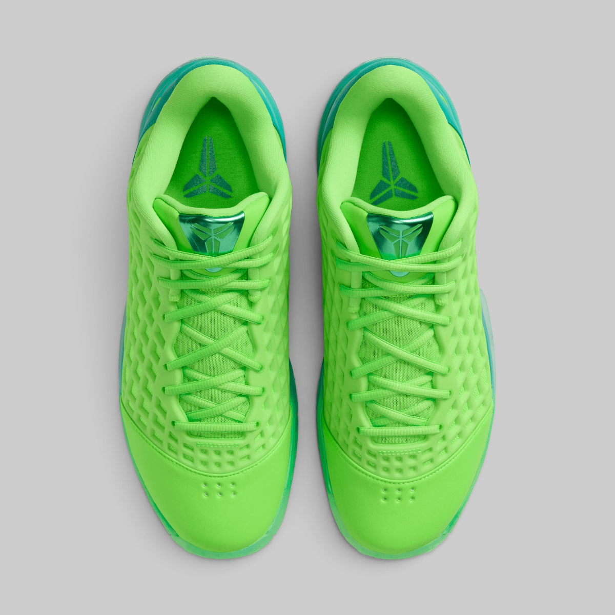 Kobe III Low Protro "Grinch"