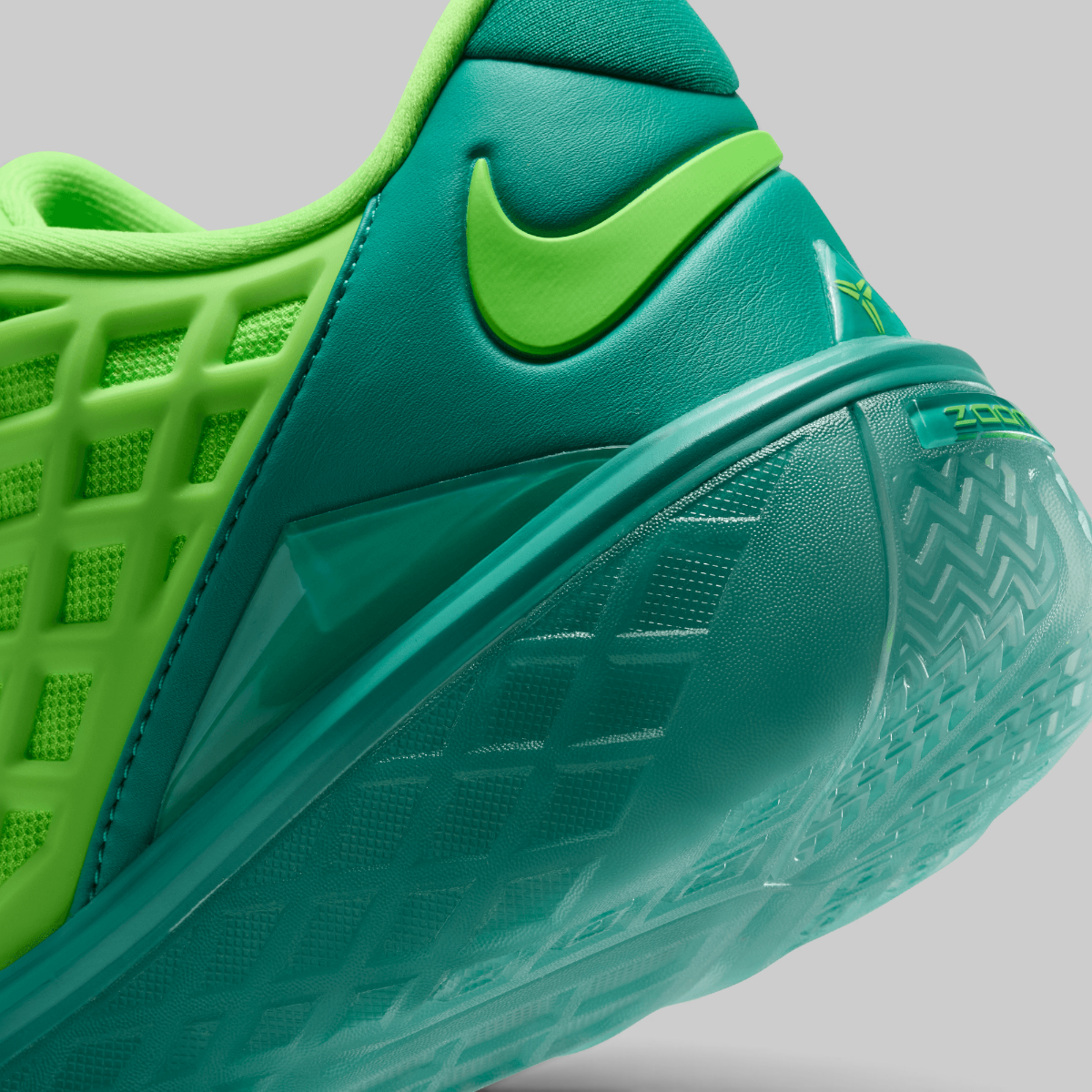 Kobe III Low Protro "Grinch"