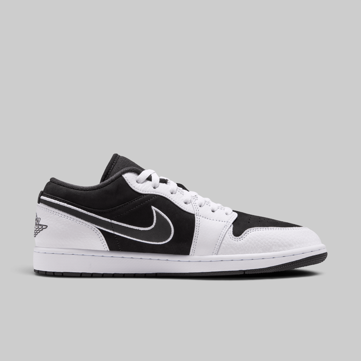 Air Jordan 1 Low Special Edition - Black/White