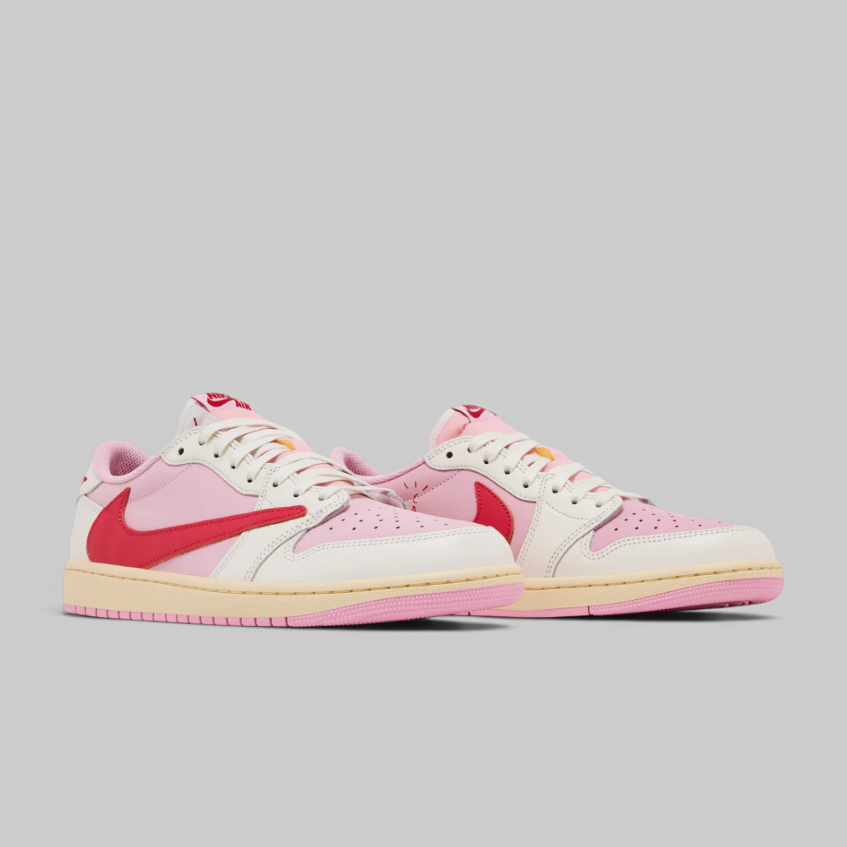 X Travis Scott Air Jordan 1 Low OG SP "Tropical Pink"