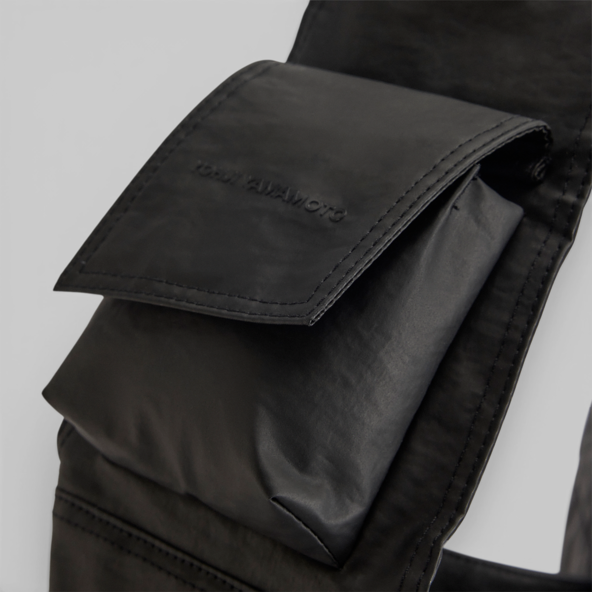 Newspaper Bag L - Black