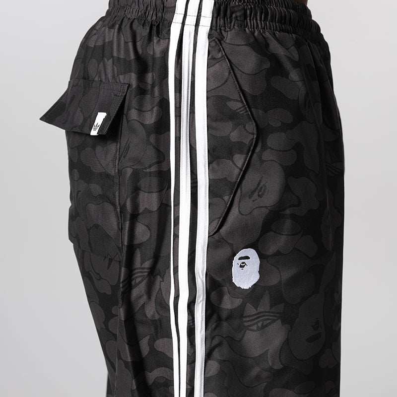 パンツ BAPE BLACK PAISLEY LEATHER TRIMMED X Bape Jacquard Pant - Black – LOADED