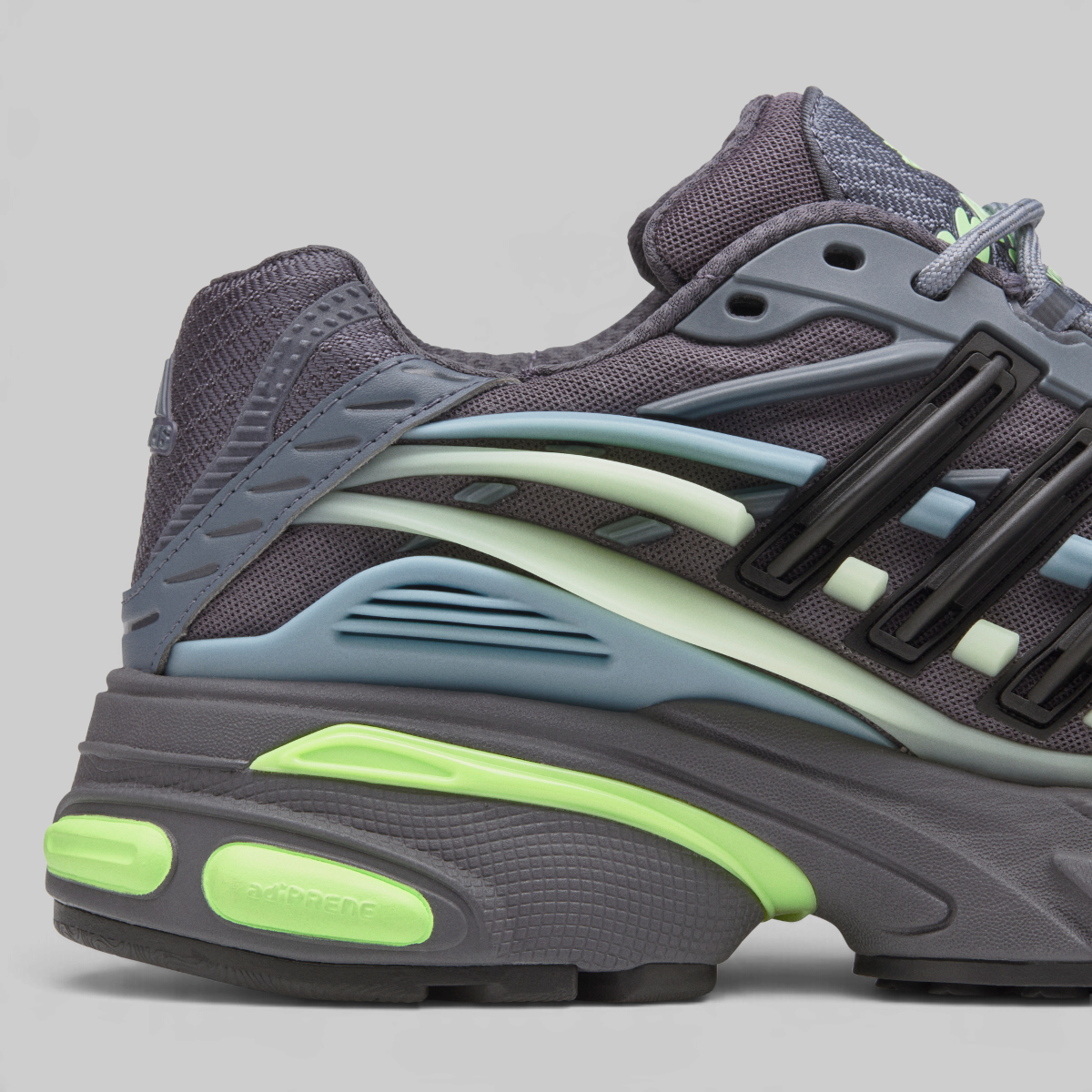 by Pharrell Williams Adistar Jellyfish - Onix