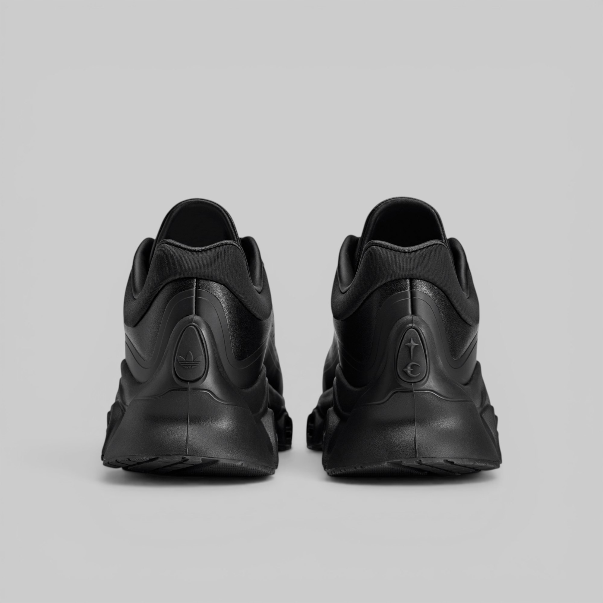 X Thug Club adiFOM Megaride - Black