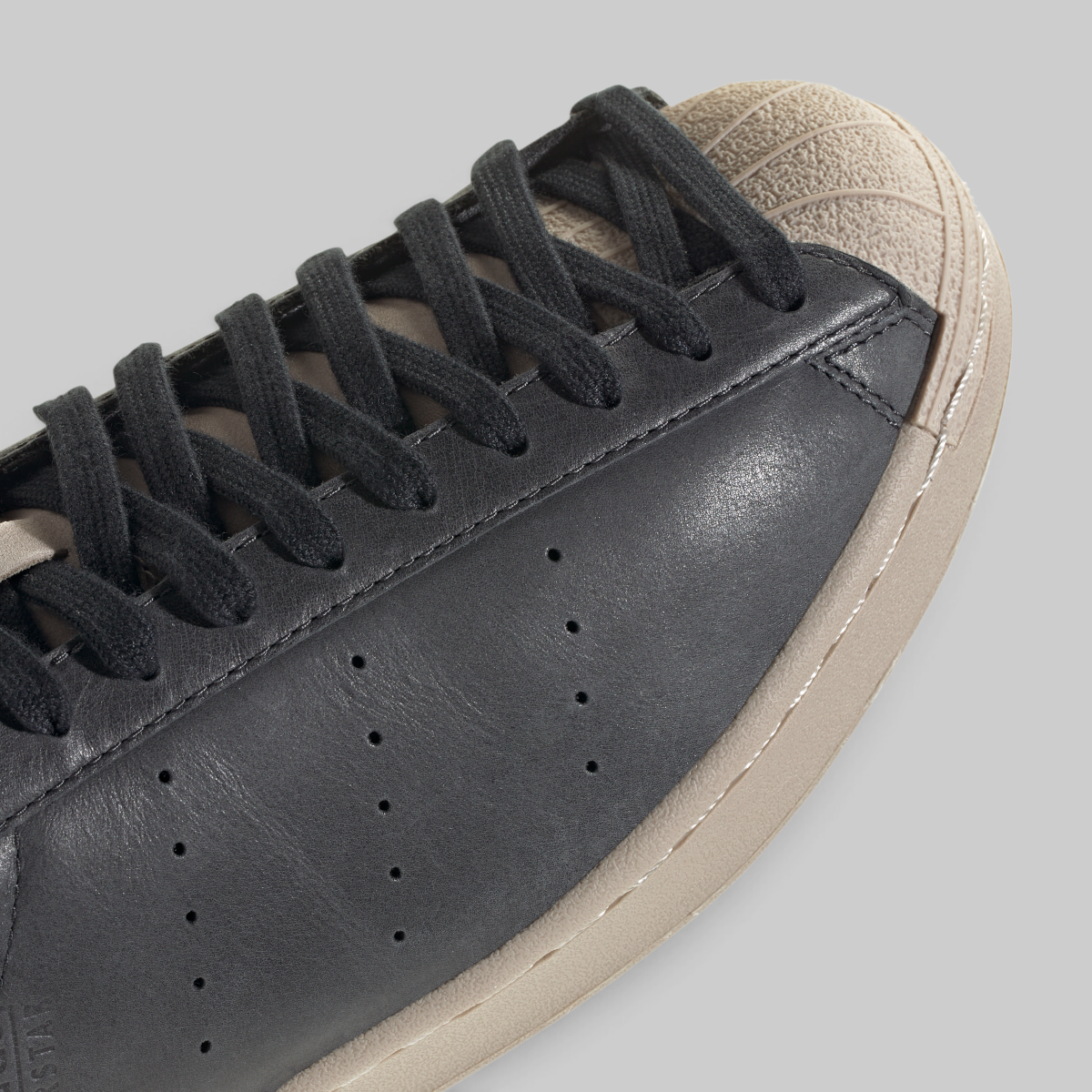 Superstar Vintage Short Shell - Carbon