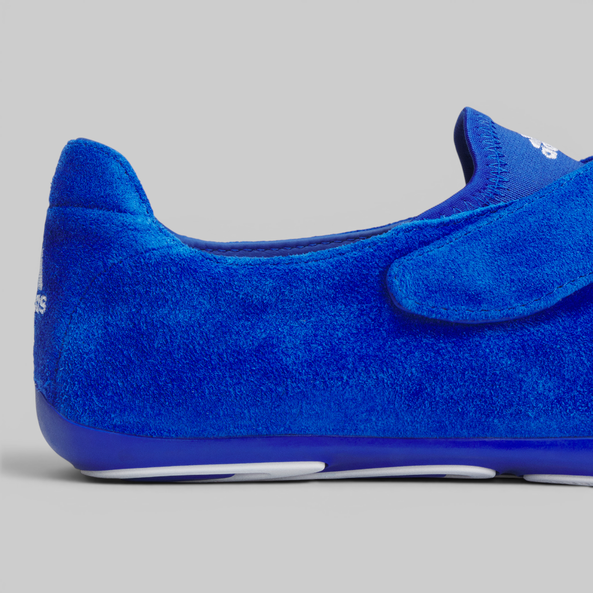 X Pharrell Williams Vario Flat Earther - Blue/White