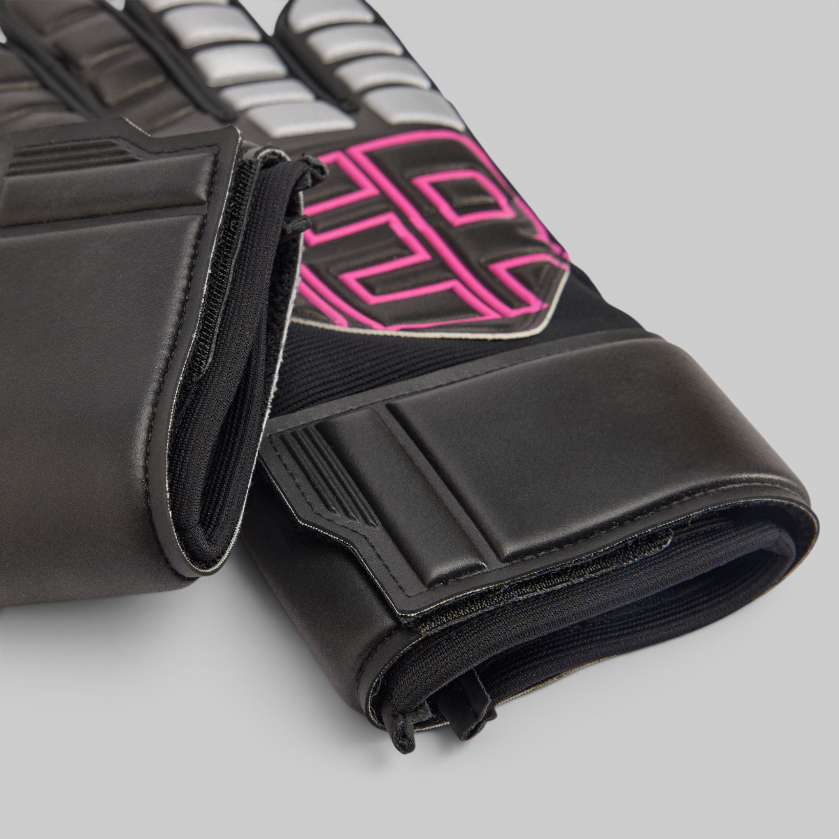 X SP5DER Gloves - Black